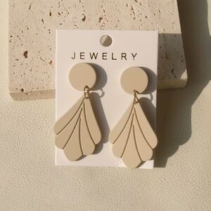 Beaching Clay Neutral Earrings